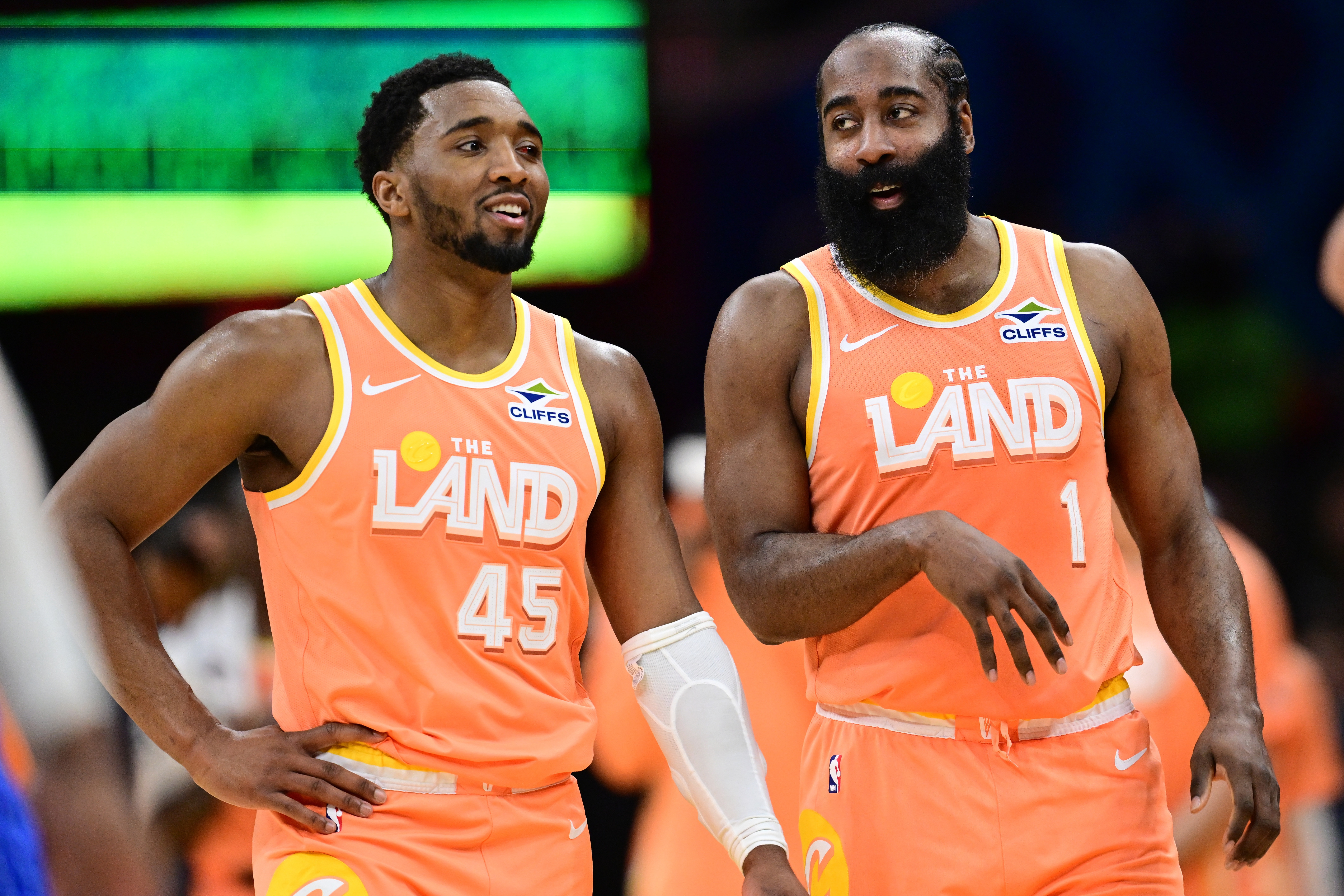 骑士交易博弈：送莫布里换杰伦·布朗？奥尔特曼的八年侧翼执念与赢在当下取舍