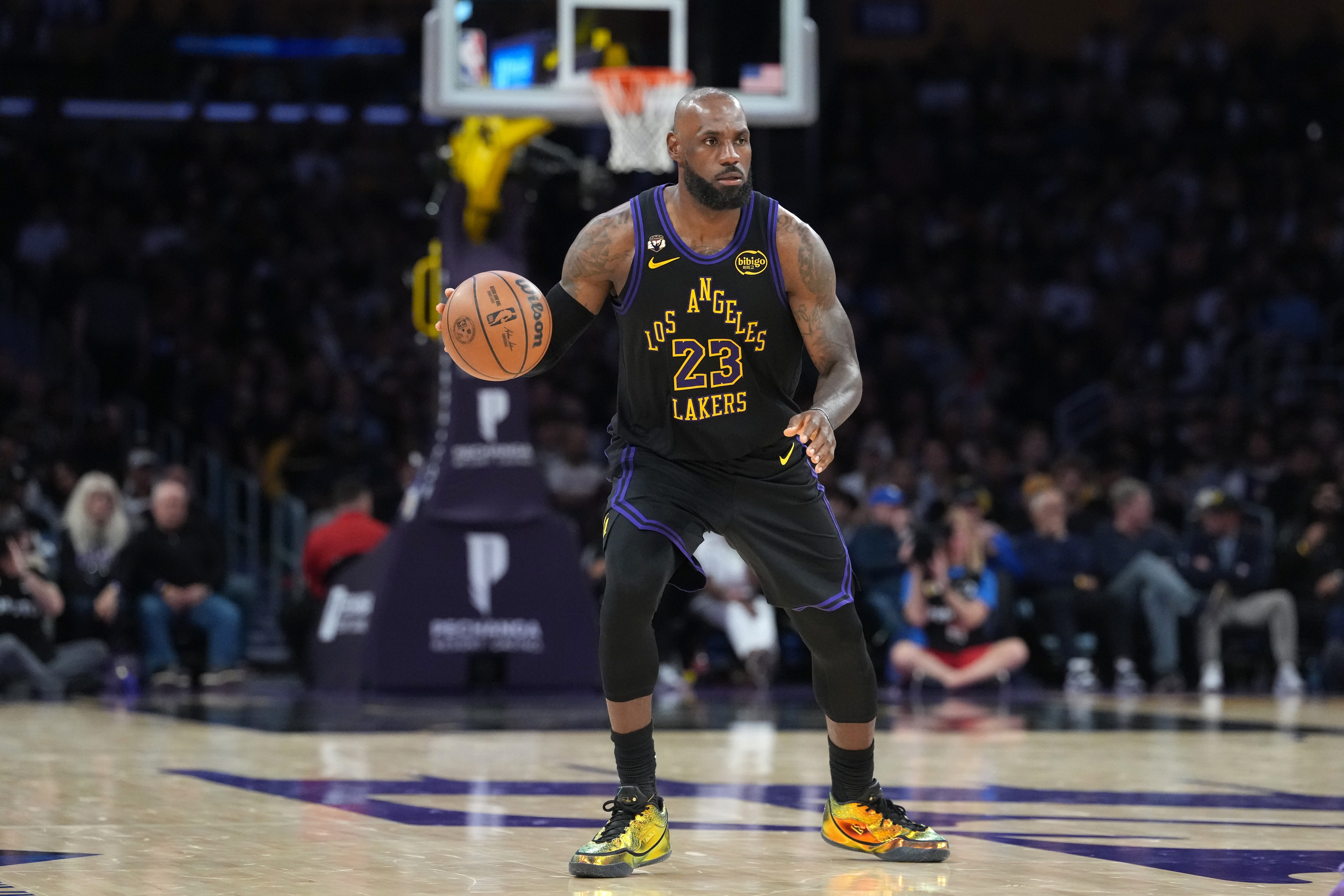 夸梅·布朗开炮：不回防谈年龄要顶薪谈数据 詹姆斯不能两头占