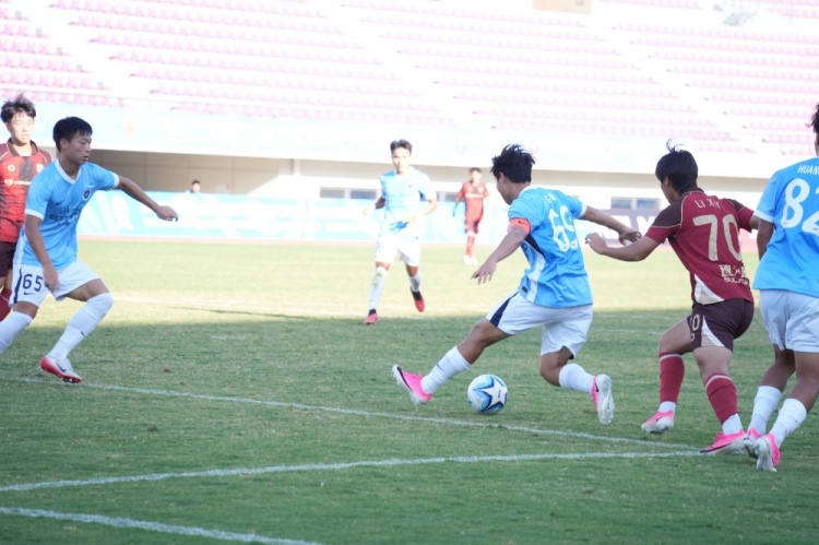 侯博文连续两场制胜球 深圳新鹏城U20客场1-0陕西联合U20 侯博文连续两场制胜球 深圳新鹏城U20客场1-0陕西联合U20