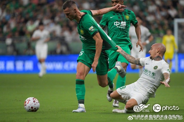 法比奥点射张稀哲绝杀 国安2-1力克浙江绿城