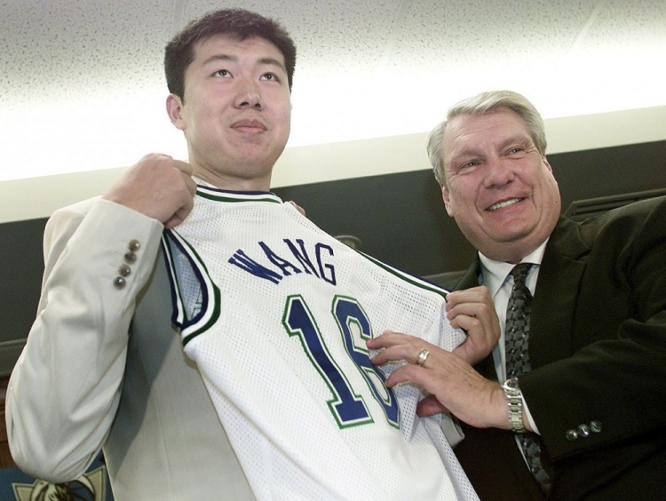 老尼尔森去世 王治郅致哀:他为中国球员打开NBA大门 老尼尔森去世 王治郅致哀:他为中国球员打开NBA大门