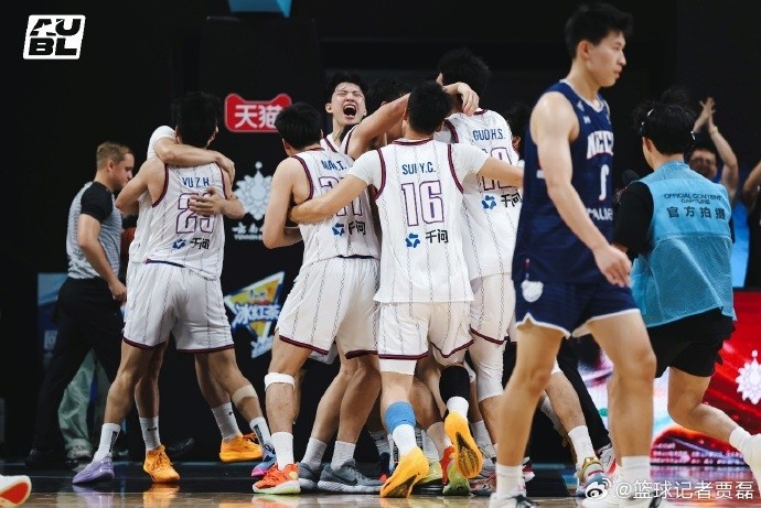 上交72-69险胜政大 连续击败清华北大夺AUBL冠军