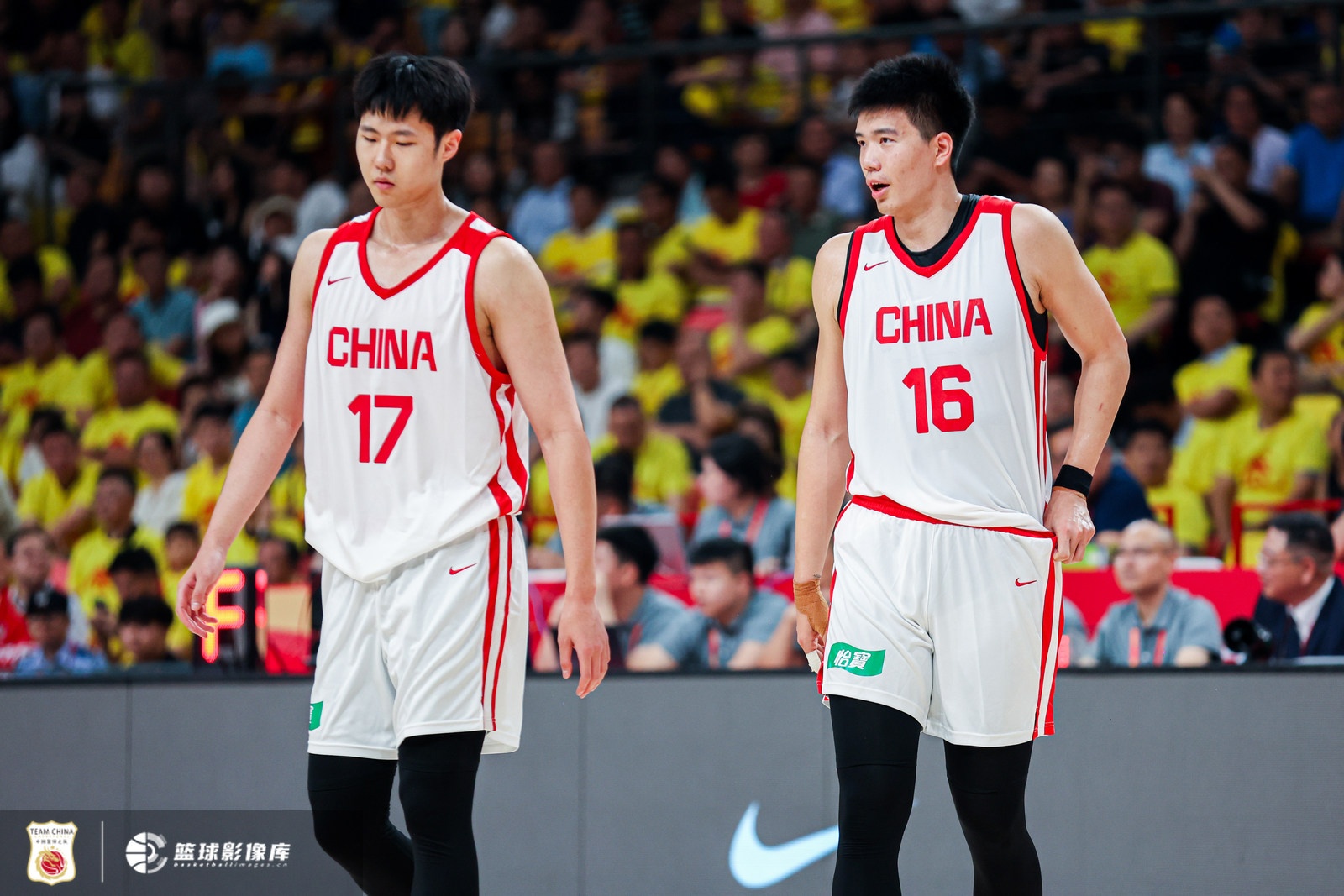 贺希宁17分焦泊乔14分 中国男篮83-78力克乌拉圭