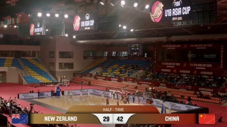 半场-中国U18男篮42-29领先新西兰U18男篮 张淳智6中4砍15分