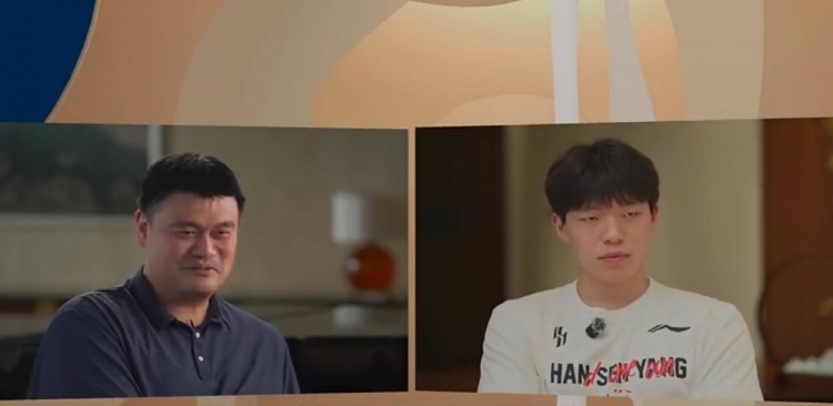媒体人:杨瀚森在美国体育圈没啥知名度 出场太少 比不了当年姚明