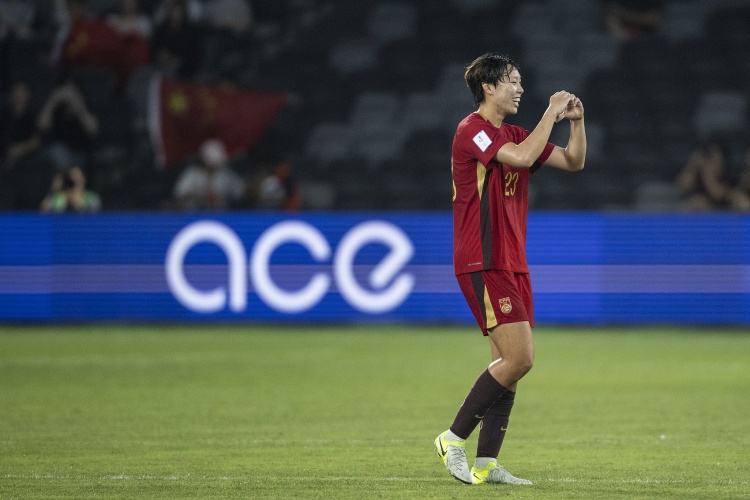 足球报：邵子钦参加欧冠延迟归队，亚运小组赛后与中国女足会合